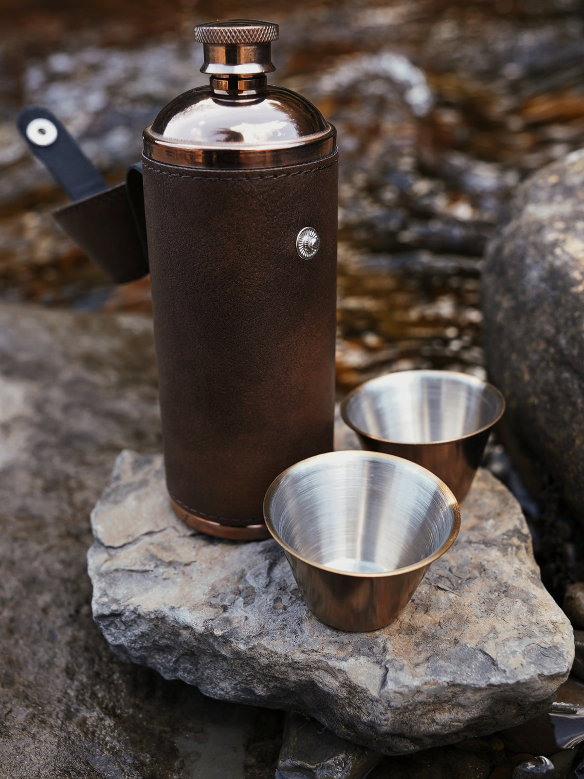 HUNTER'S SLOE GIN FLASK WITH SHOT CUPS