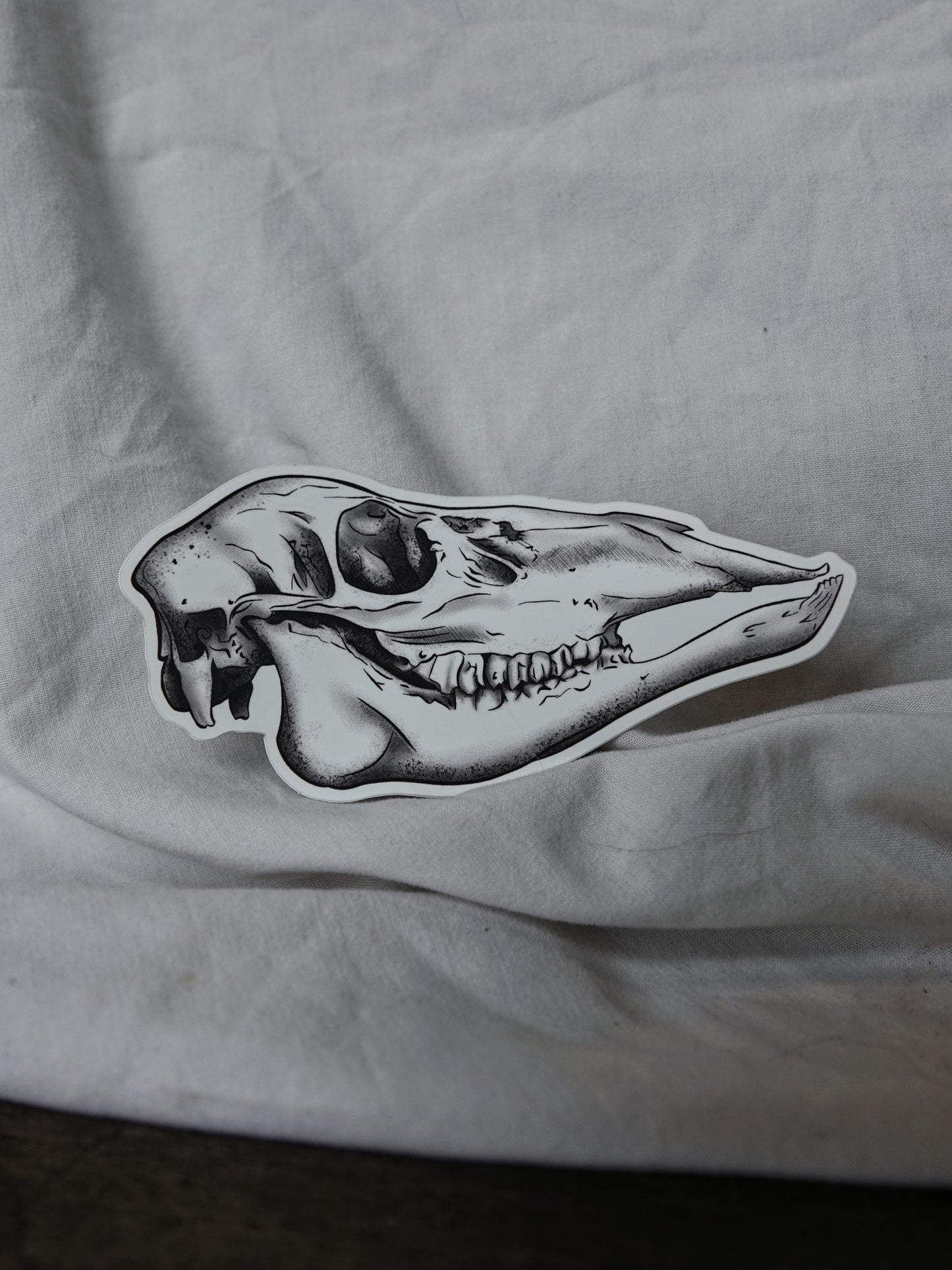 Cúruadh Hind Skull Vinyl Sticker